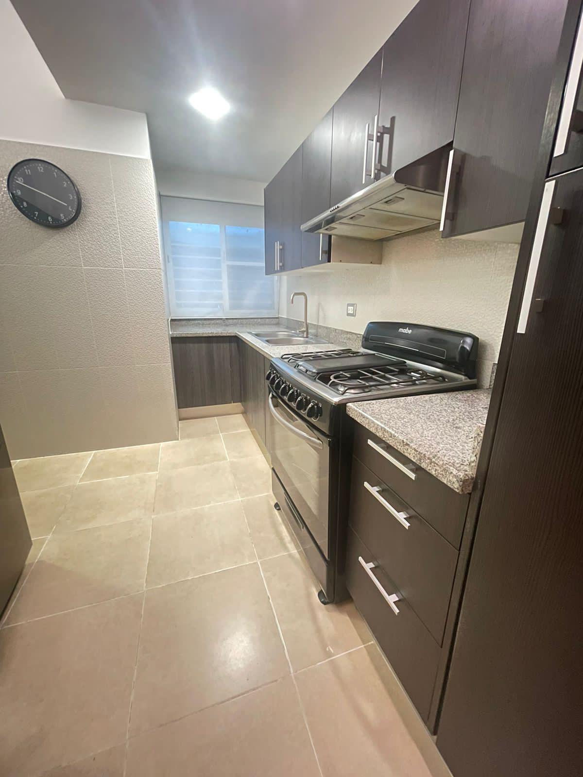 apartamentos - Rento  Apto en Evaristo Morales sin amueblar 6
