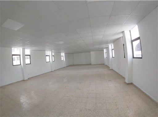 oficinas y locales comerciales - Local amplio en Naco 1