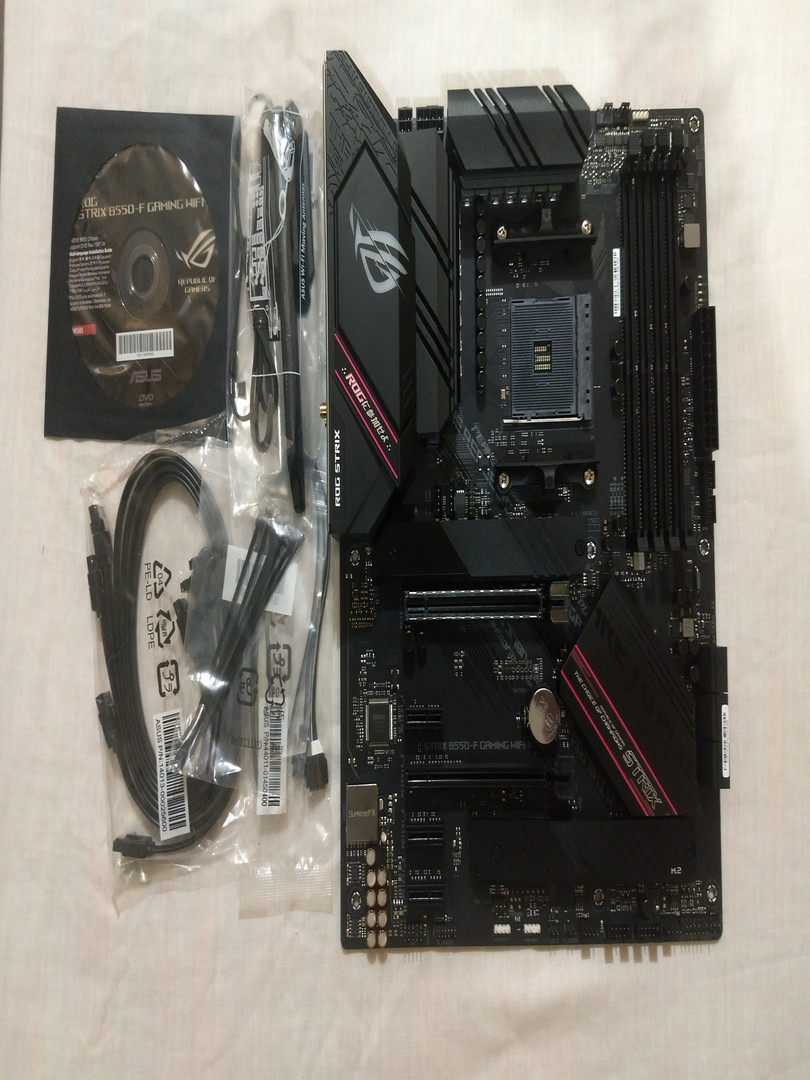 computadoras y laptops - Motherboard Asus ROG Strix B550-F Gaming WiFi II AMD AM4 2