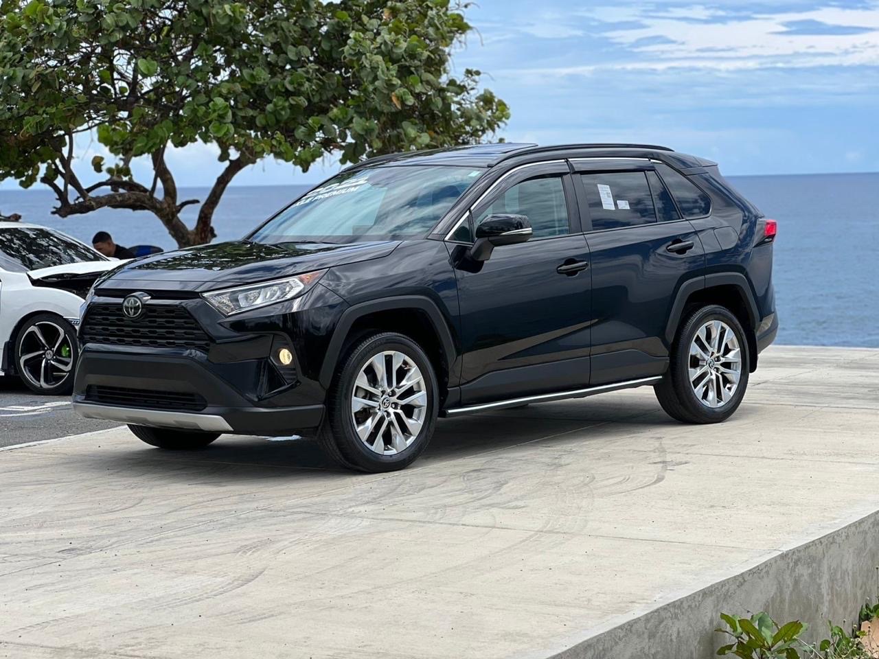 jeepetas y camionetas - TOYOTA RAV4 XLE PREMIUM 2021 AMERICANA RECIÉN IMPORTADA FULL TODO INCLUIDO❇️