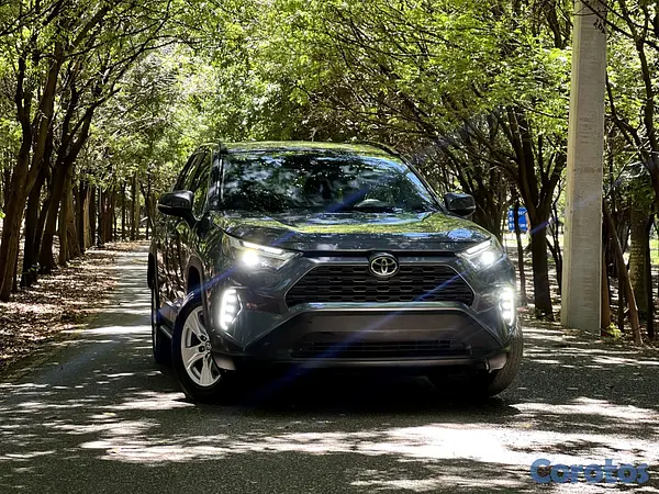 jeepetas y camionetas - Toyota RAV4 XLE 2022 10
