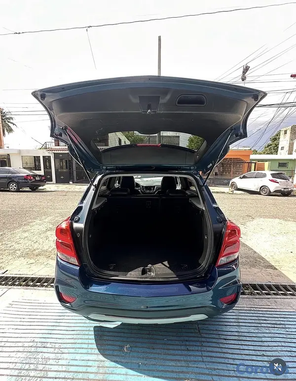 jeepetas y camionetas - Chevrolet Trax LT 2020 5