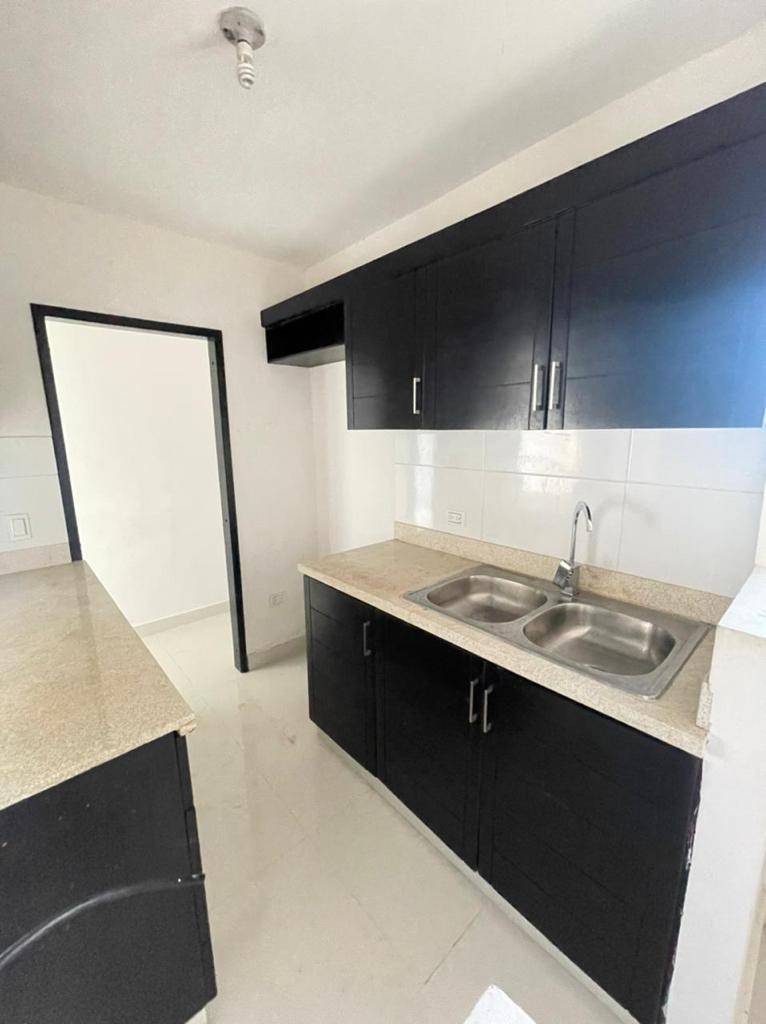 apartamentos - Vendo Apartamento En Las Cayenas 2