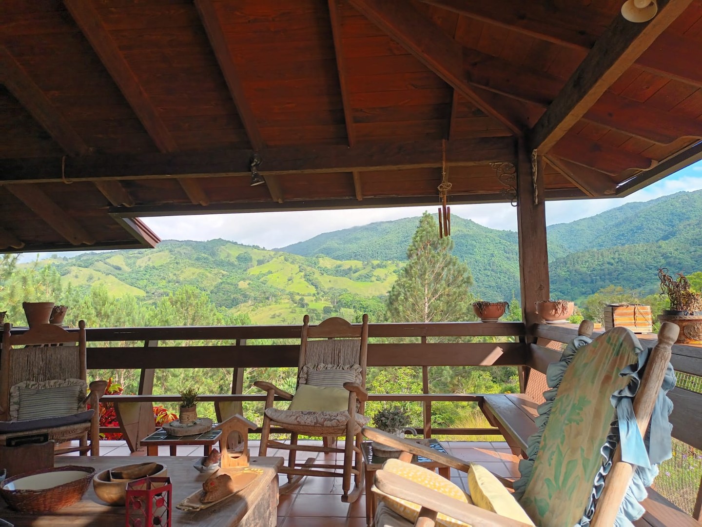 casas vacacionales y villas - Hermosa Casa de Campo y Finquita en Jarabacoa. Vista Espectacular. US$ 990,000 3