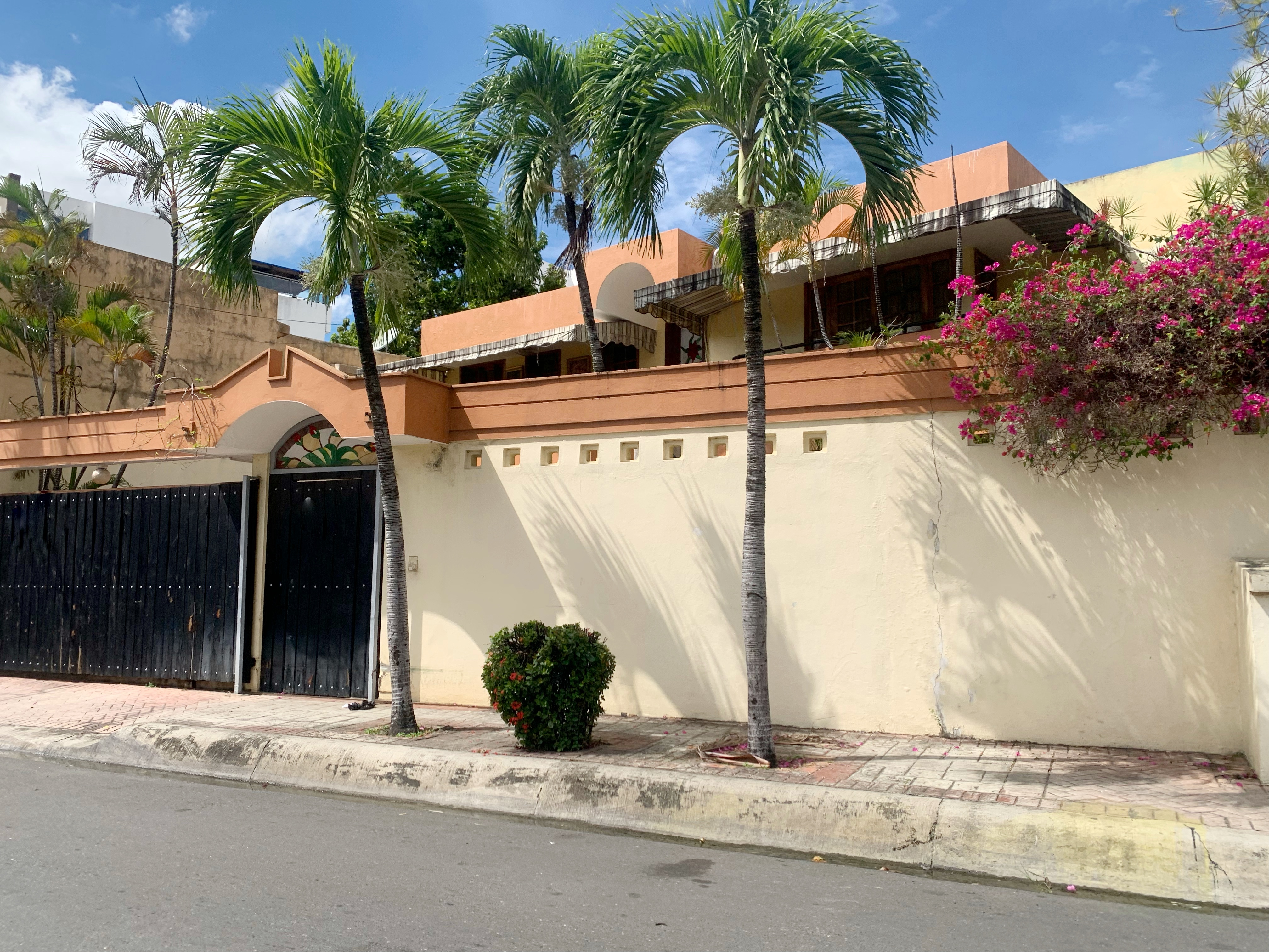 casas - Propiedad comercial en la Julieta  2