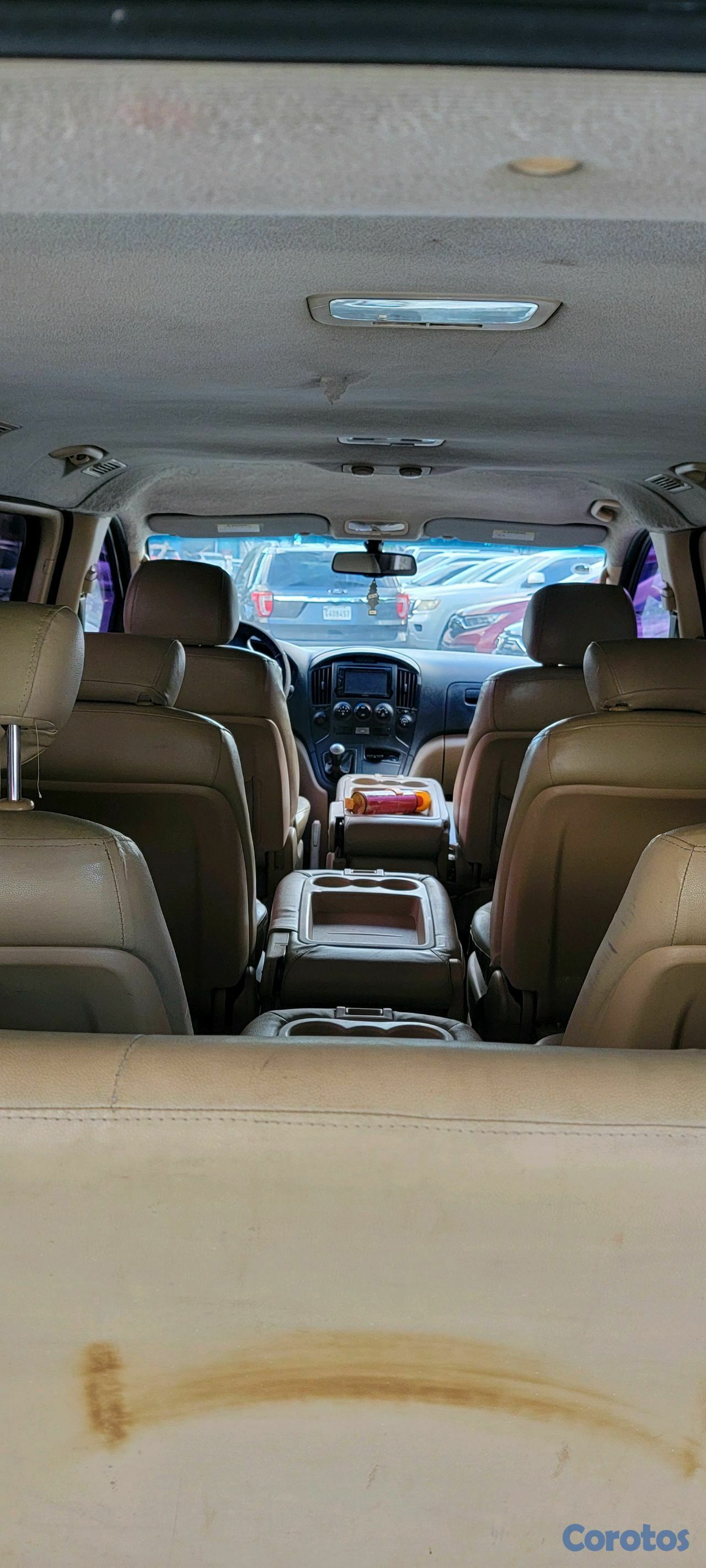 jeepetas y camionetas - HYUNDAI  H1  2011 8