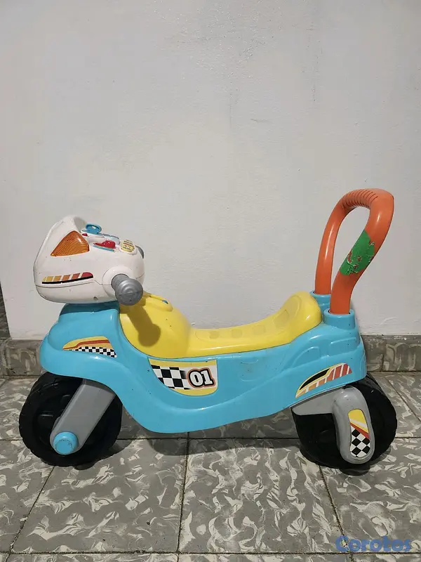 juguetes - Carro y triciclo  4