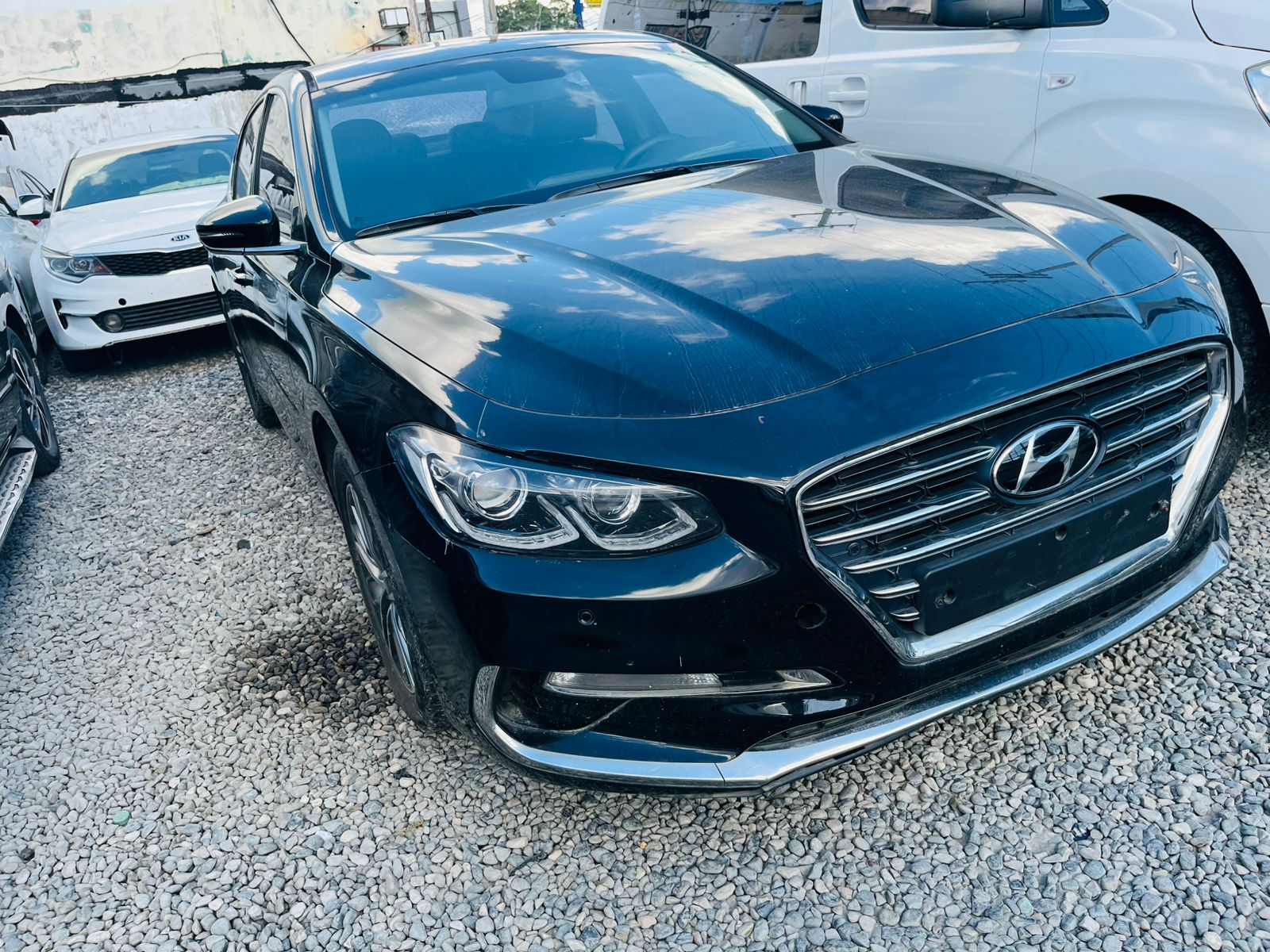 carros - HYUNDAI GRANDEUR 2017 NEGRO DESDE: RD$850,000,00 0