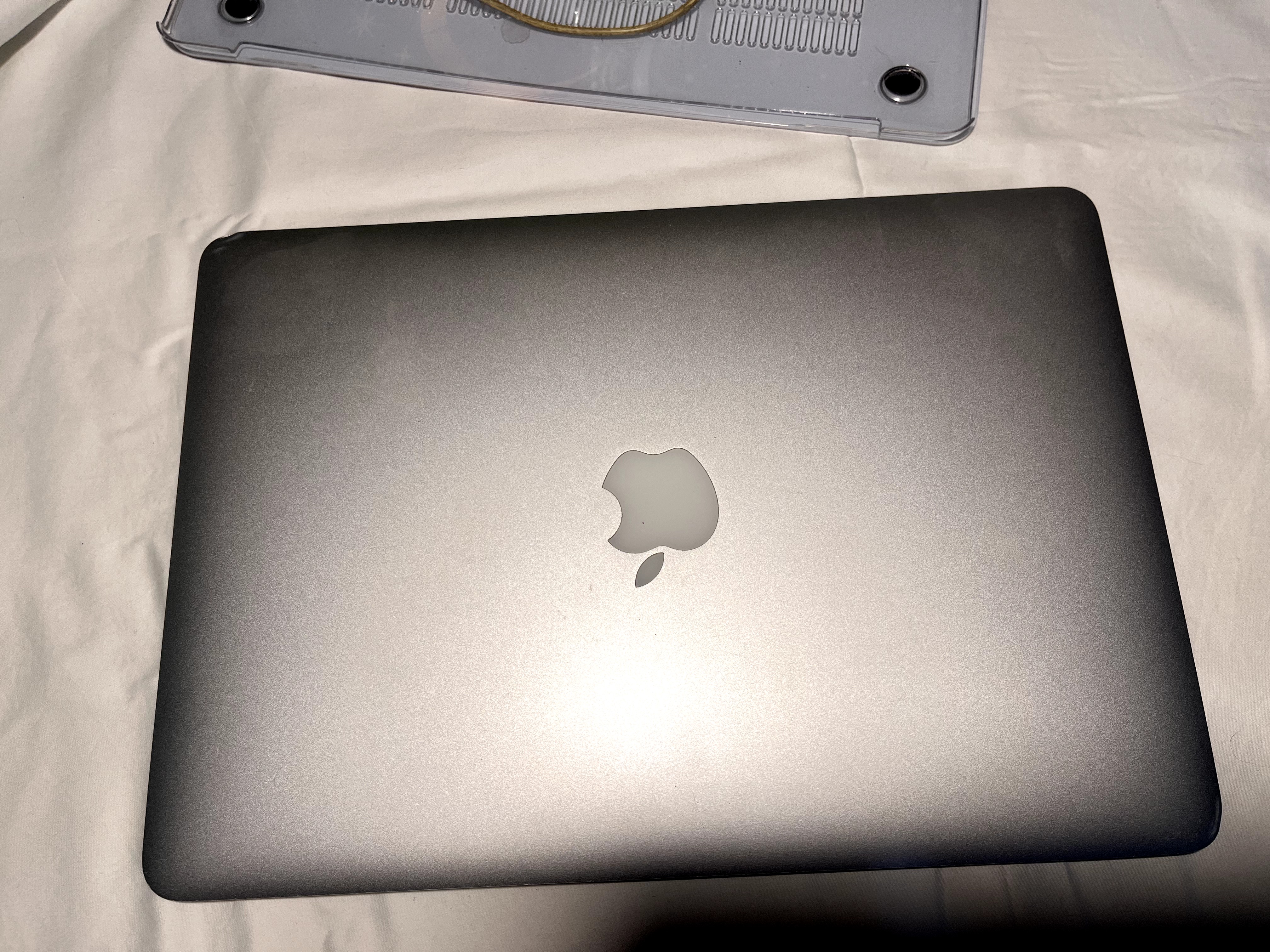 computadoras y laptops - Vendo MacBook Air en Excelente Condiciones- Usada  6