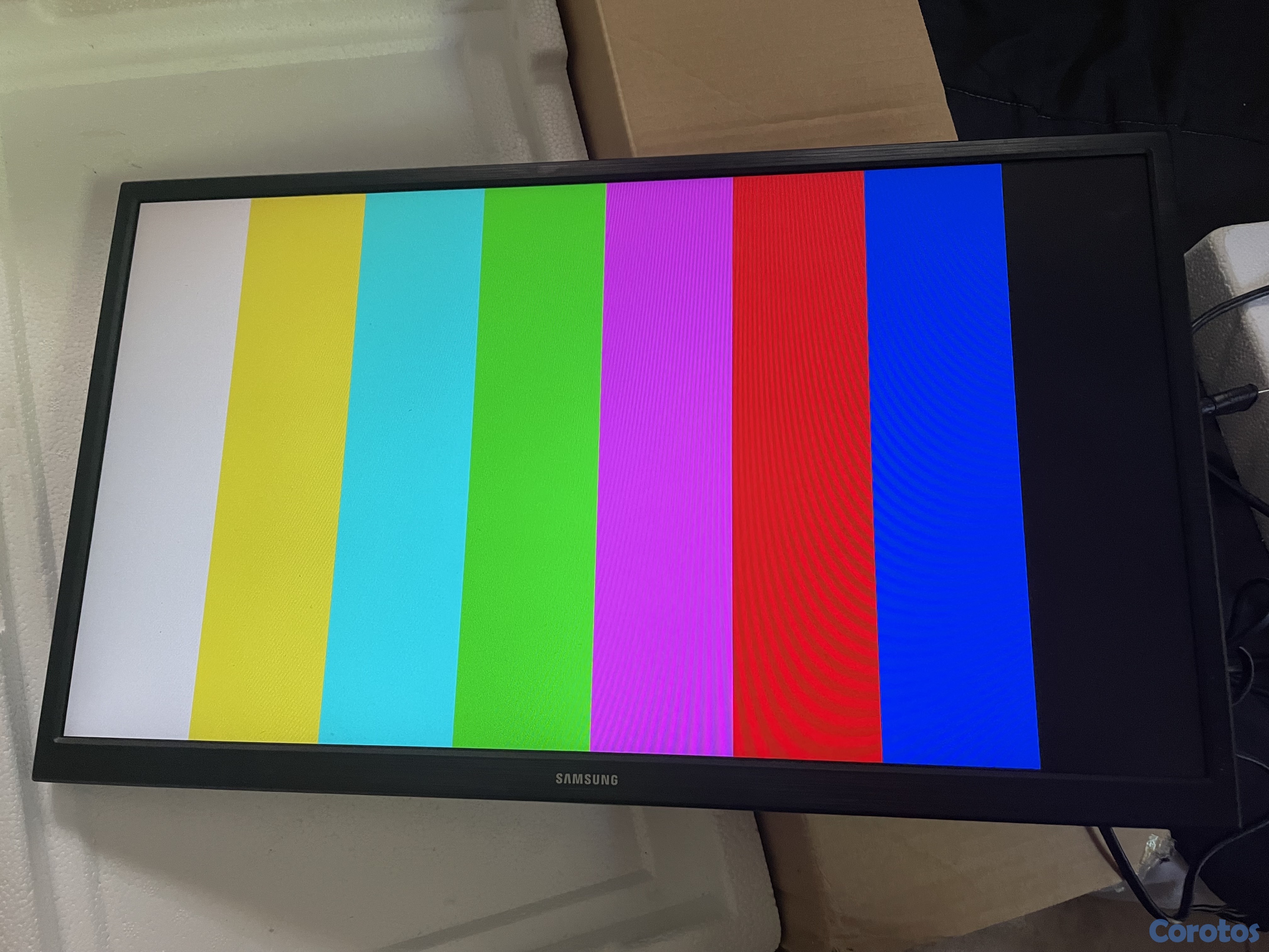 computadoras y laptops - Monitor Samsung 22” 1080P con panel VA 1