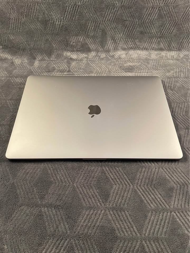 computadoras y laptops - MacBook Pro 2019 A2141 Core Intel i9 oportunidad 5