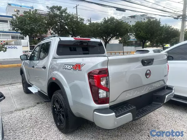 jeepetas y camionetas - Camioneta Nissan Navara 2026 0km 4