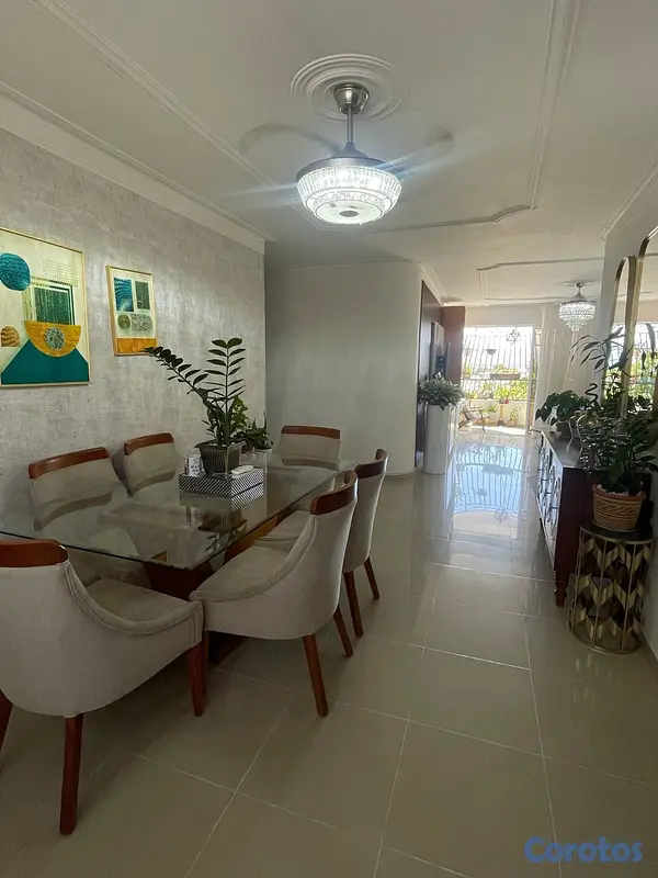 apartamentos - Apartamento con ubicación céntrica, ascensor y parqueo techado de oportunidad  5