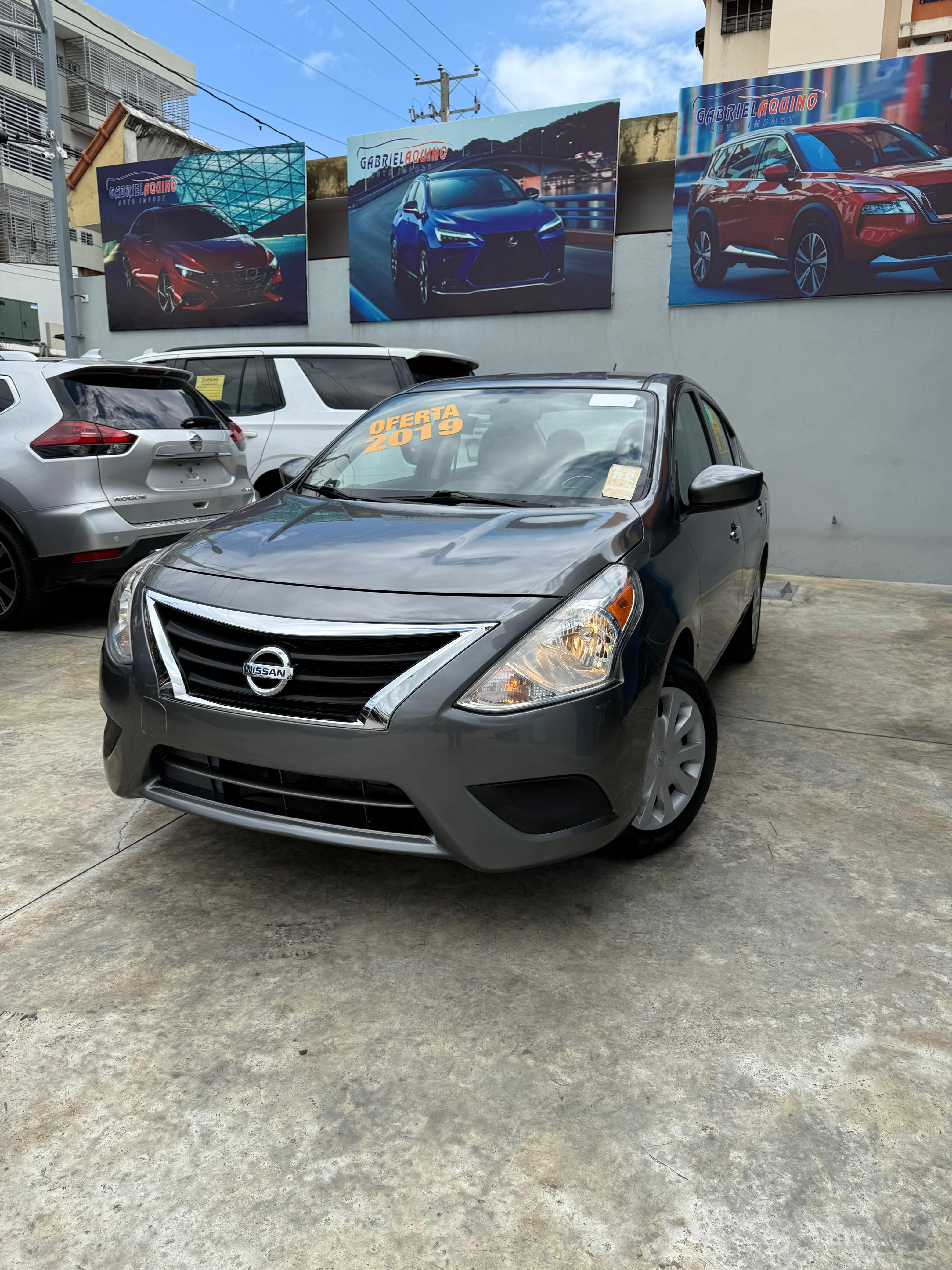 carros - nissan versa sv 