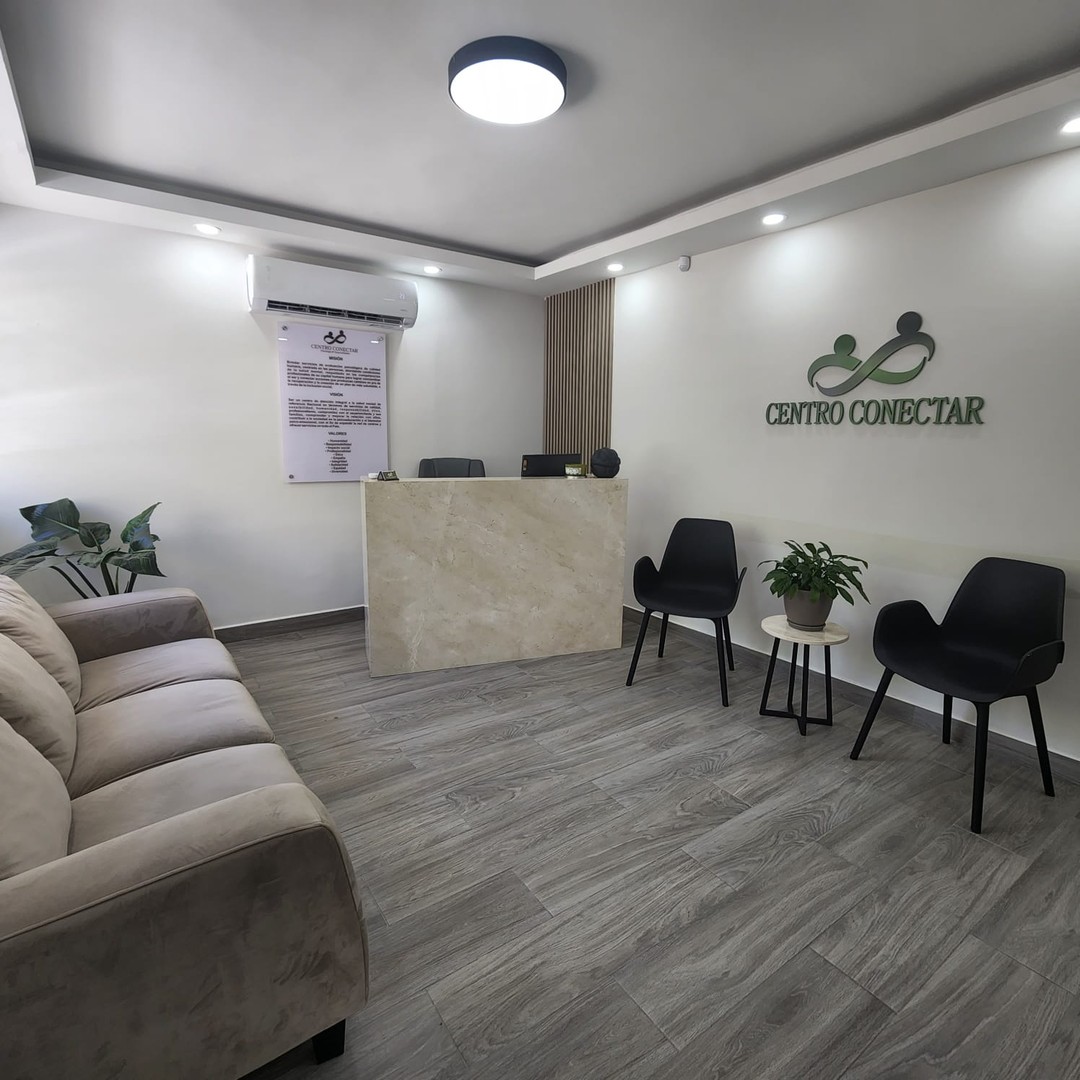oficinas y locales comerciales - LOCAL PARA OFICINA EN RENTA EN LOS CERROS DE GURABO 0