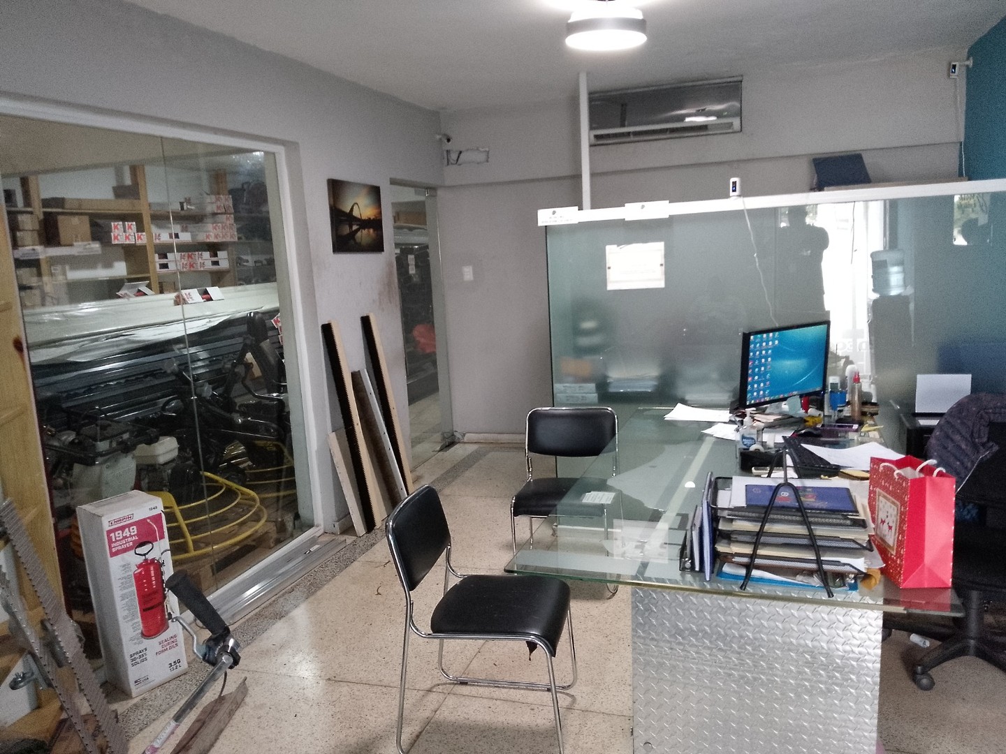 oficinas y locales comerciales - Local  comercial en venta
Avenida de Los Próceres 

MTS. de Solar221.20 3