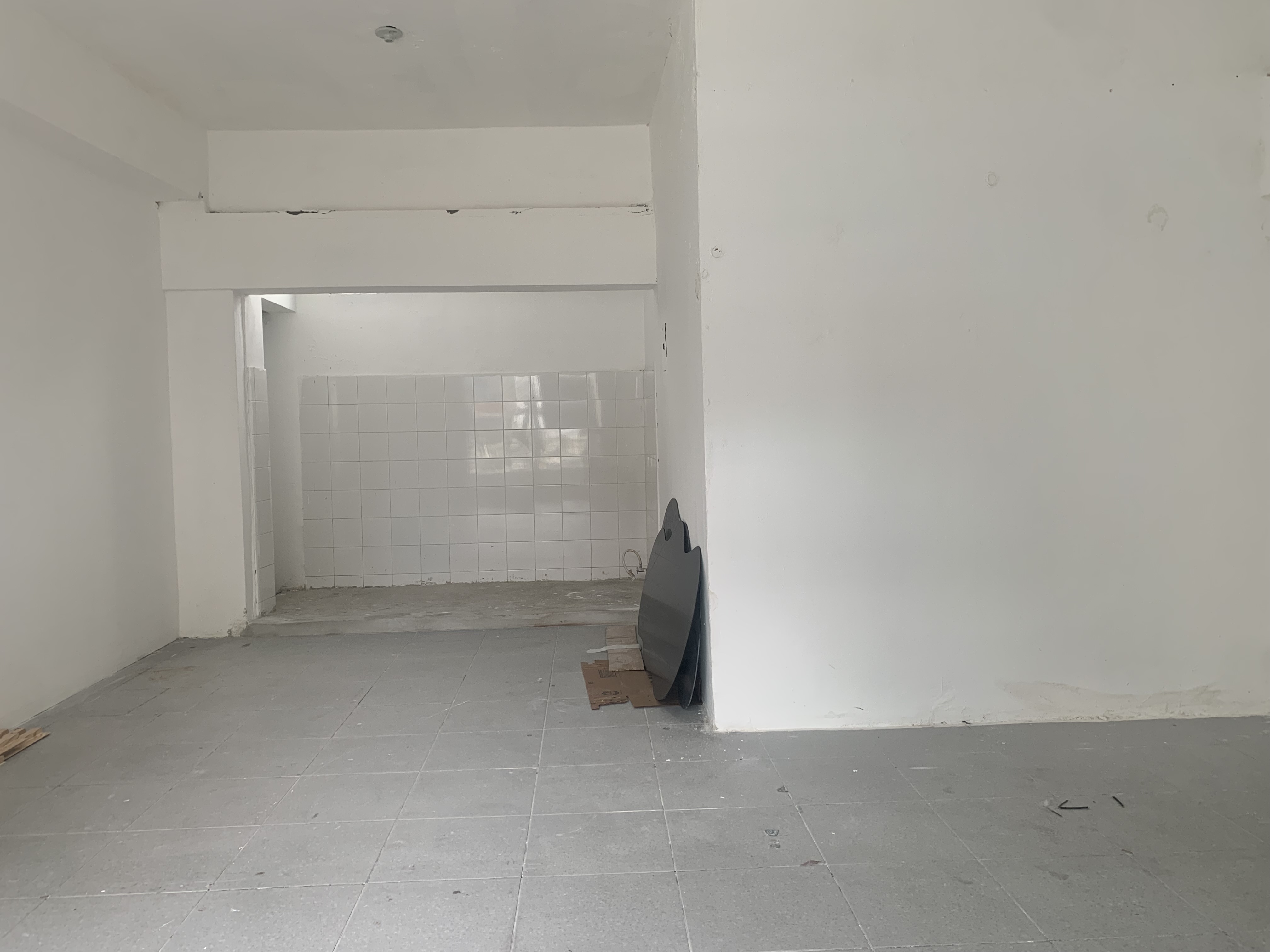 oficinas y locales comerciales - Local céntrico en Evaristo 2