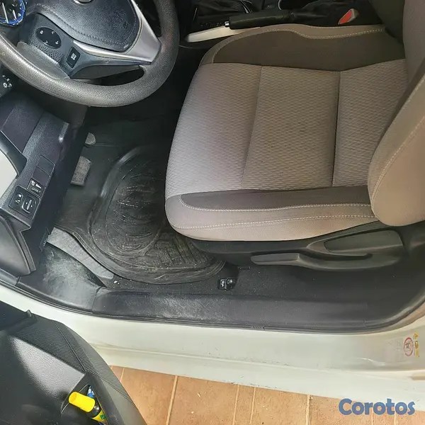 carros - toyota corola 2019 4