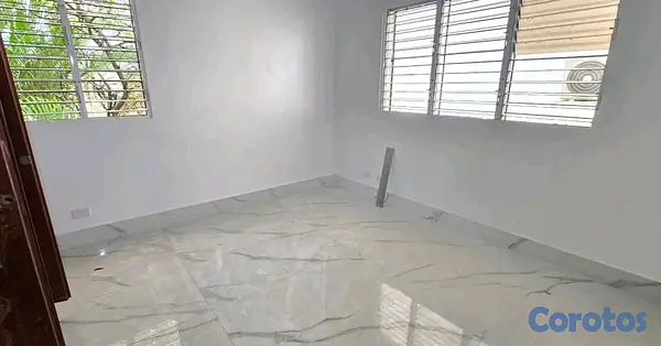 apartamentos - ALQUILÓ 1er piso en la rosaleda santiago plata eléctrico full 9