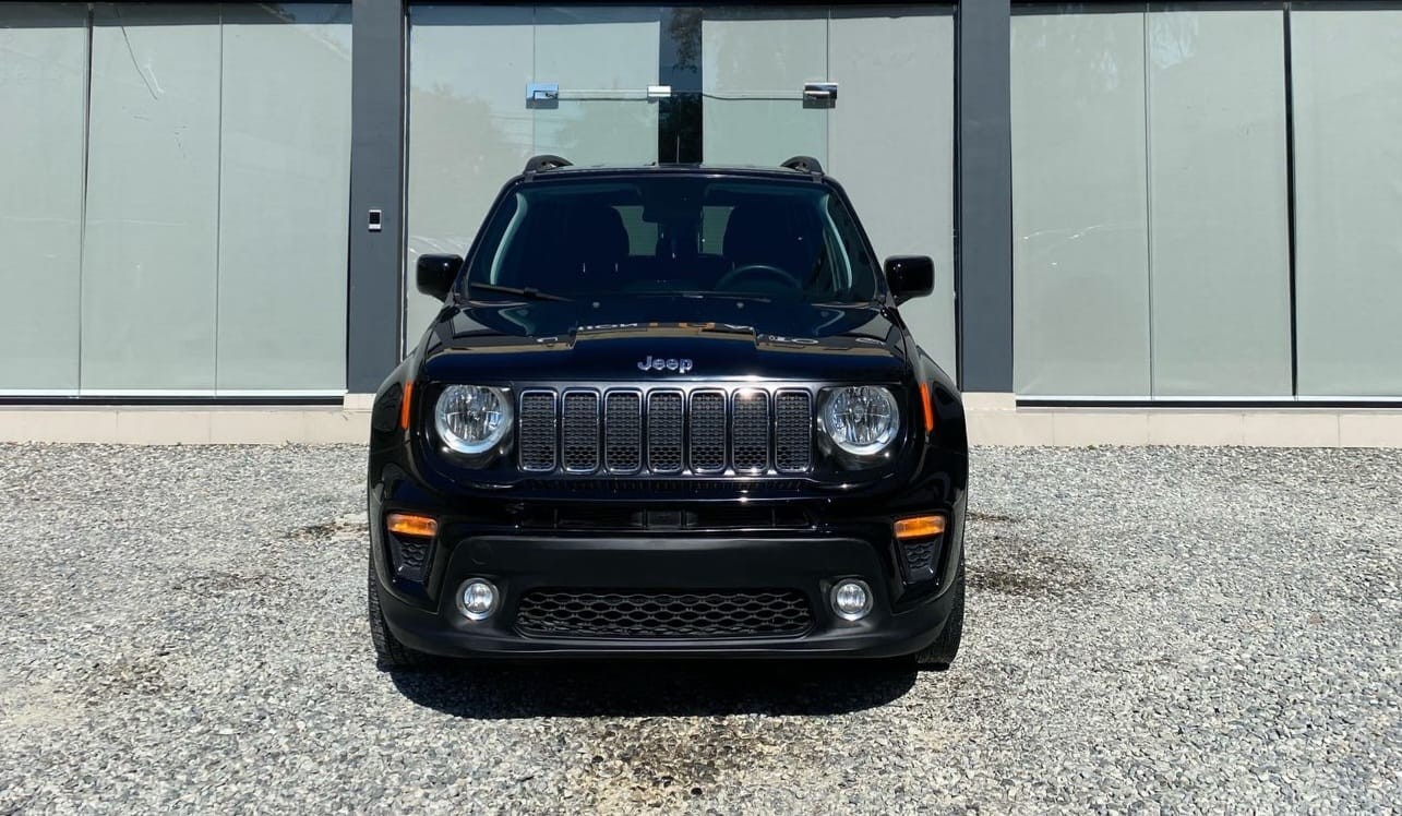 jeepetas y camionetas - Jeep renegade latitud 2019 impecable 