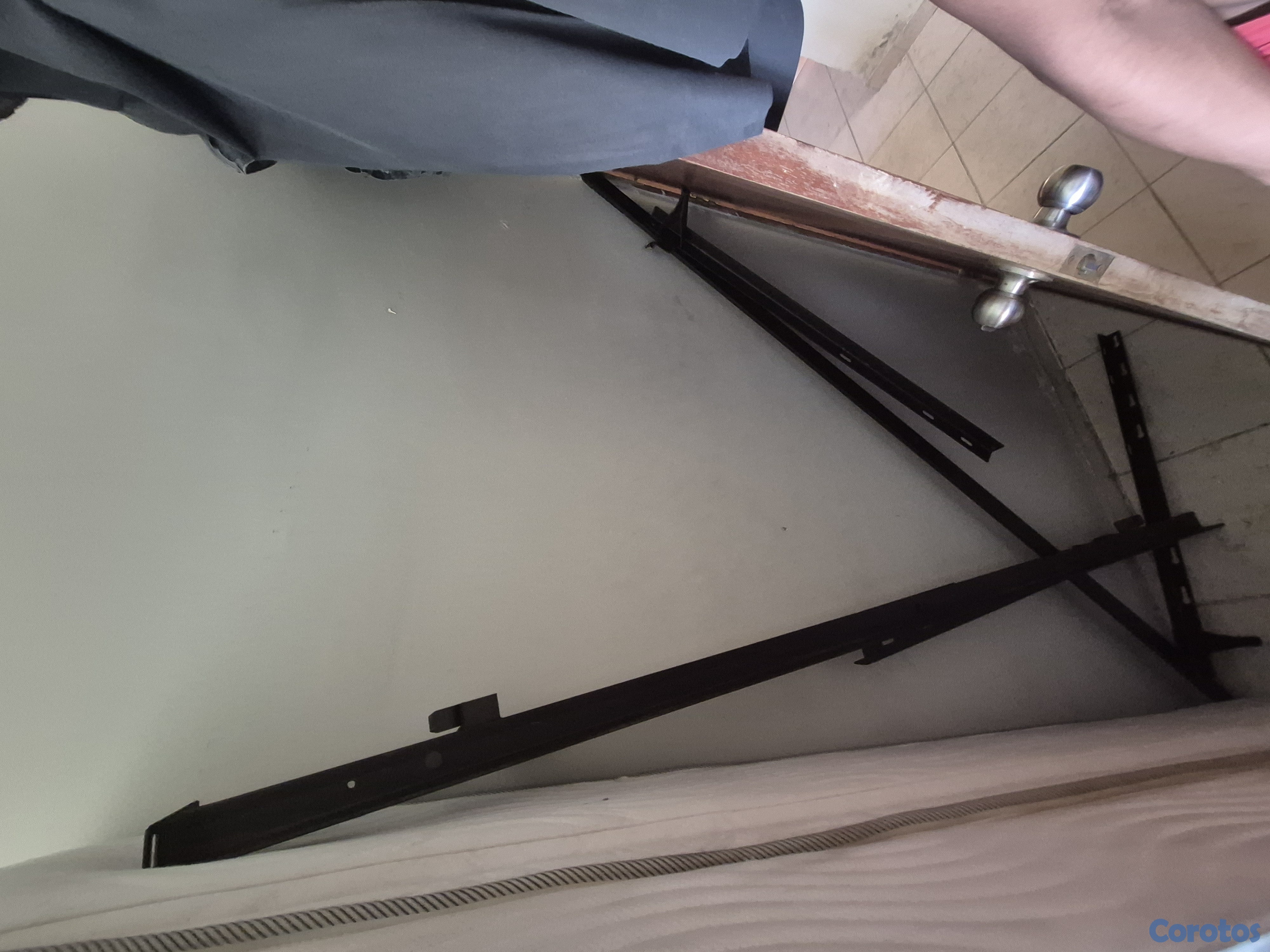 muebles y colchones - Cama con su colchón y su base Simmons  4
