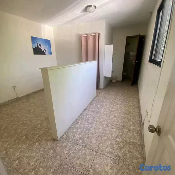 oficinas y locales comerciales - local comercial o para oficinas en 27 de febrero santiago próximo a león Jiménez 3