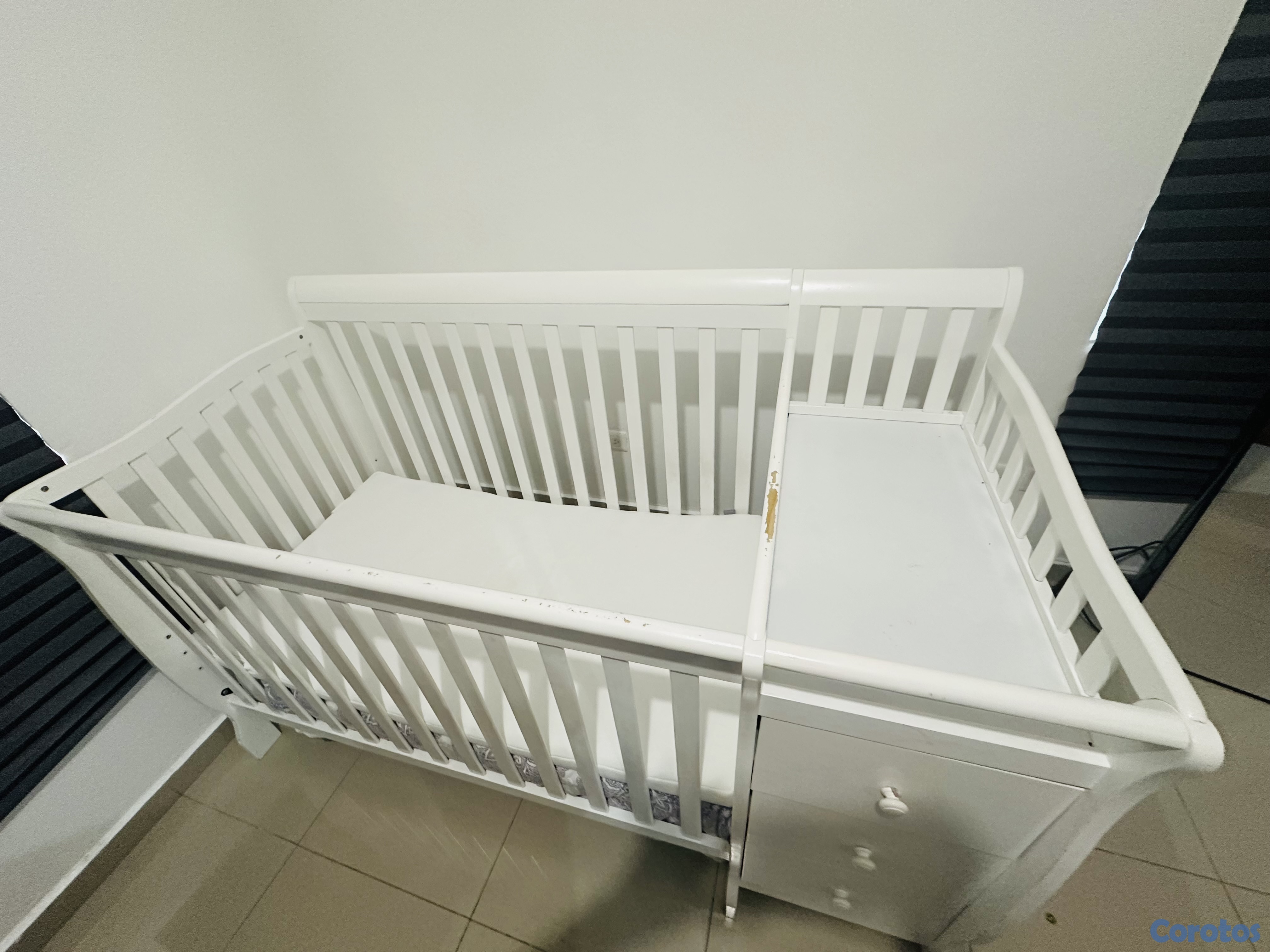 muebles - Cuna cama con cambiador incluido  1