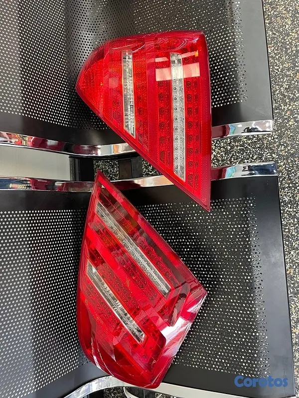accesorios para vehiculos - Vendo Mercedes S 550 Luces Trasera 
 2