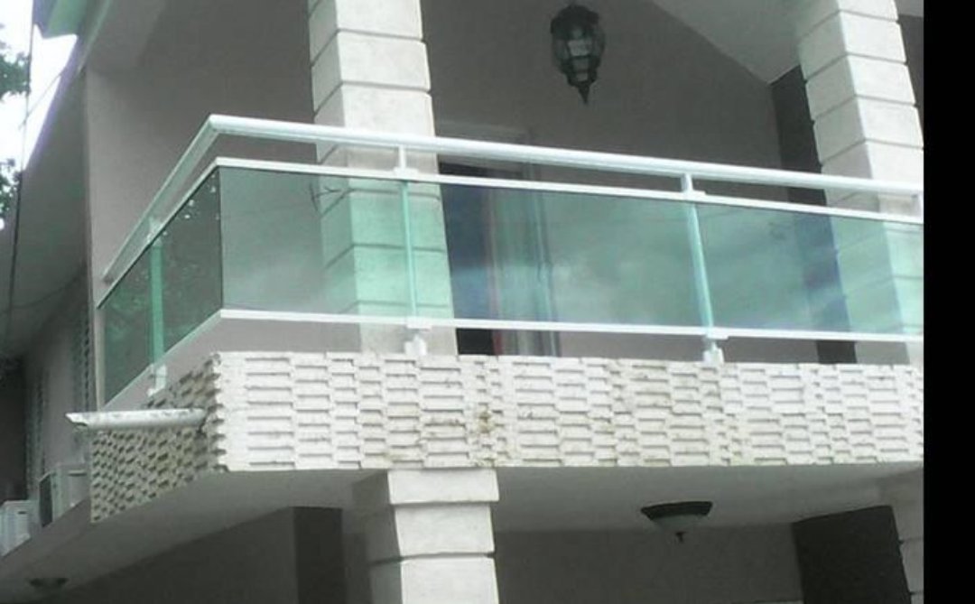 negocios en venta - Balcones y Escalera en acero inoxidable o aluminio