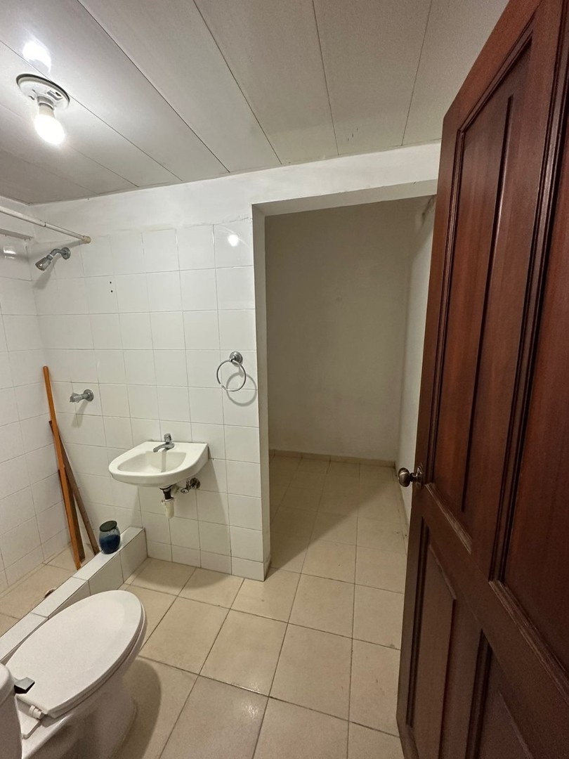 apartamentos - Apto en El Millon
RD$9.5MM
135 m^2
Edificio 4 niveles, 1er nivel parqueos SIN as 1