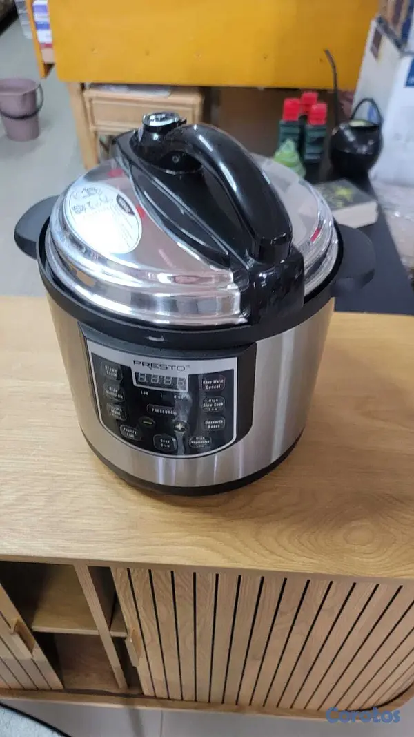 cocina - Olla a presión eléctrica Presto  con capacidad de  3