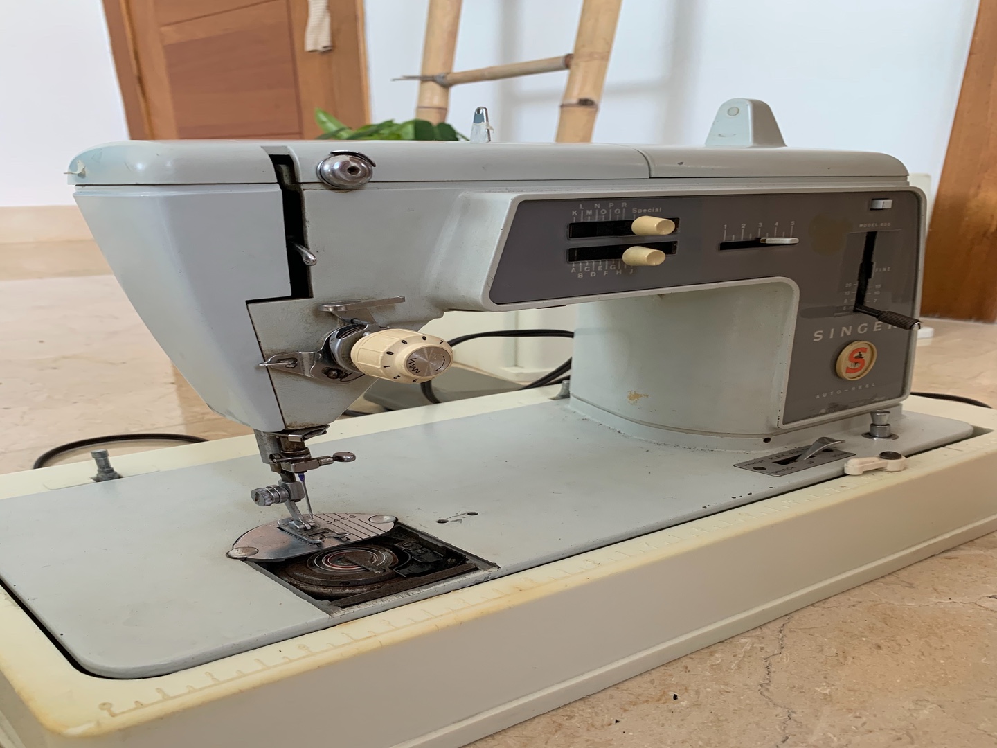 electrodomesticos - Máquina de coser, singer model 600.