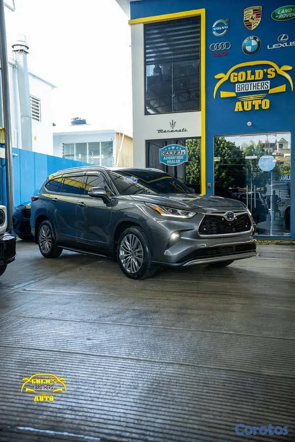 jeepetas y camionetas - Toyota Highlander Platinum 2021 Clean Carfax 3
