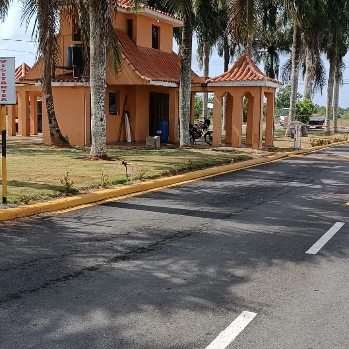 solares y terrenos - Solares en la avenida las Américas 5ta etapa Brisamar Santo Domingo 1