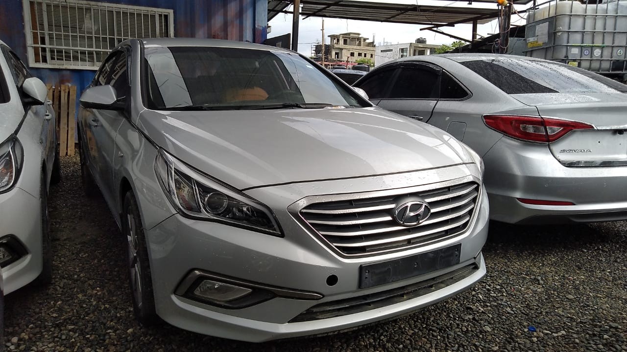 carros - HYUNDAI SONATA LF 2017 GRISDESDE: RD$ 655,100.00 2