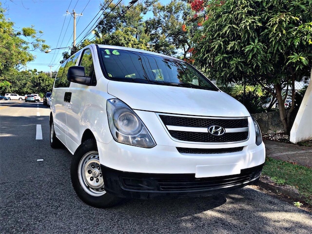jeepetas y camionetas - Hyundai H1 Blanca 2016 Gasolina