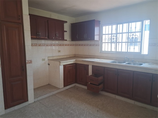 casas - Venta de 2 casas en 1 en la autopista de san Isidro Savica próximo a price mart  9