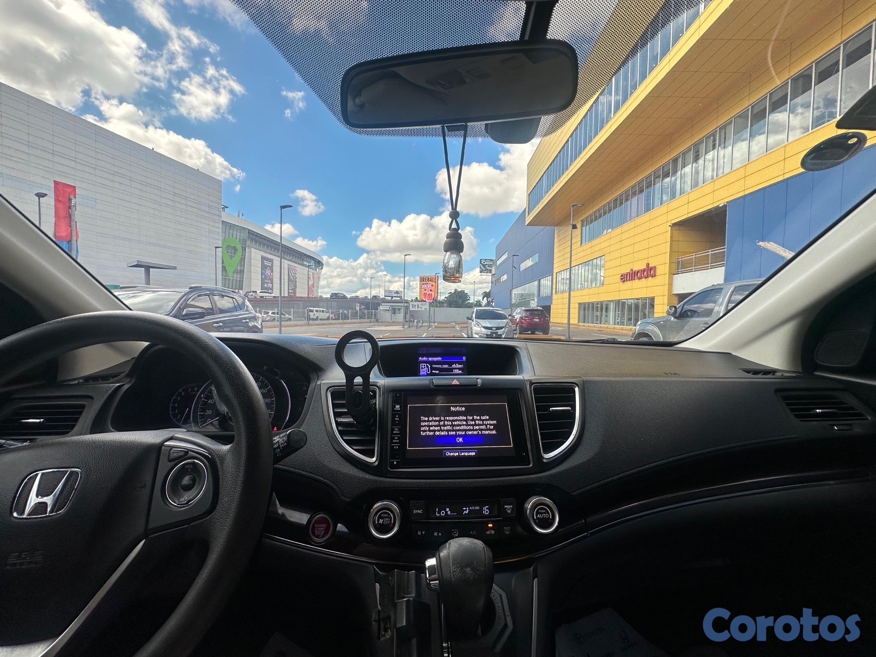 jeepetas y camionetas - Honda CR-V EX 4x2 2015 – Excelente estado 🚙✨
829-795-4837 7