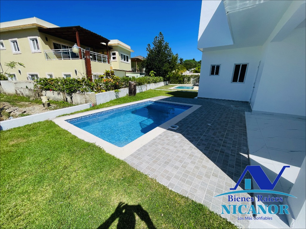 casas - Casa en residencial privado en venta  3