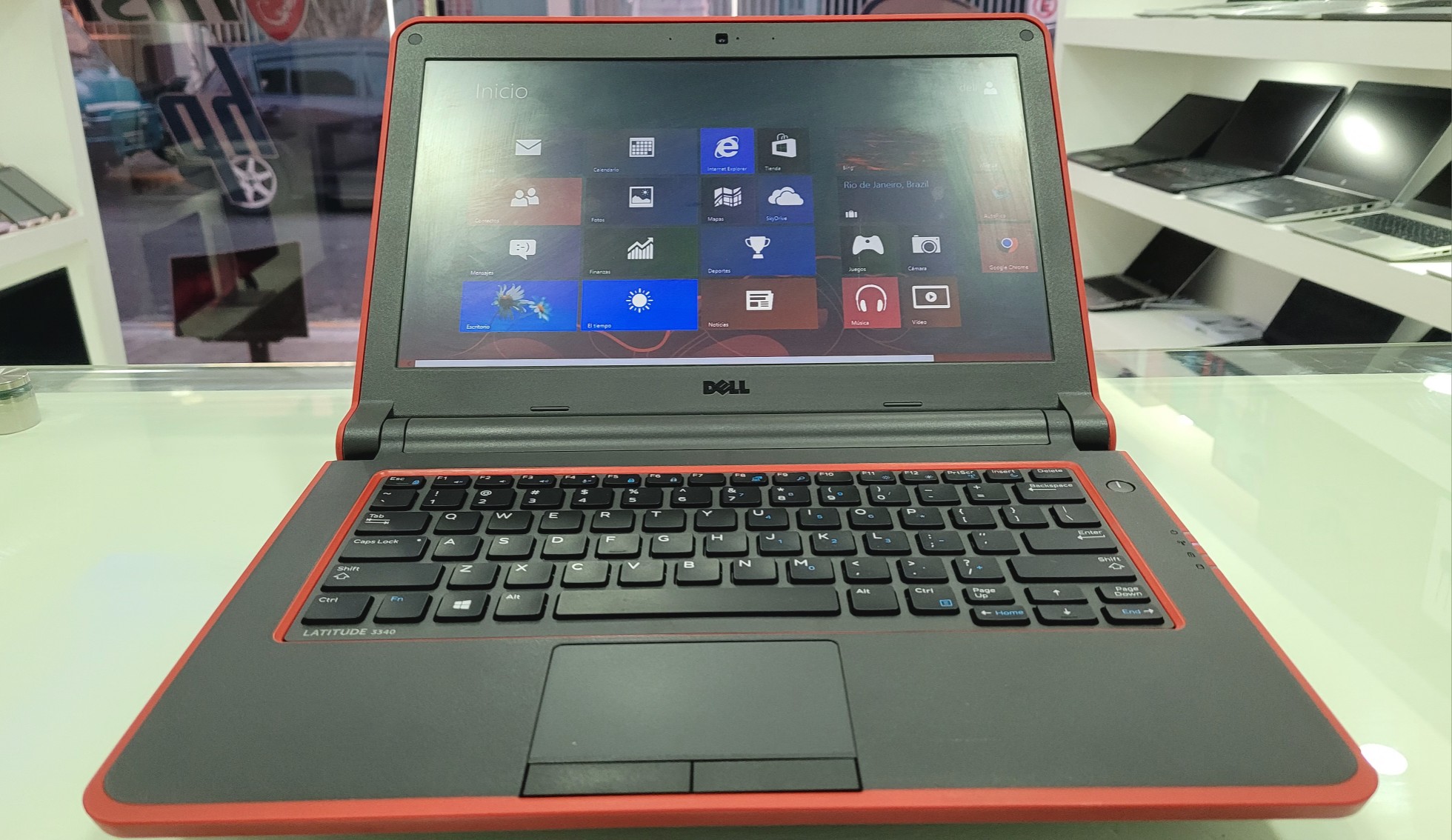 computadoras y laptops - Dell latitude 14 Pulg Core i3 Ram 8gb Disco 1000gb hdmi full 0