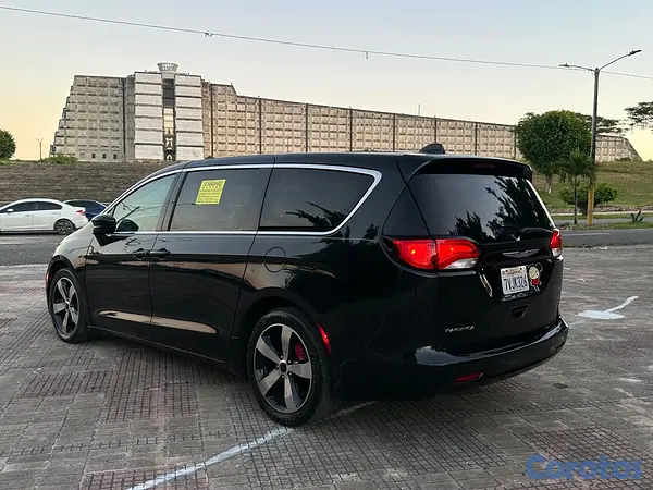 jeepetas y camionetas - Oportunidad Chrysler Pacífica  4