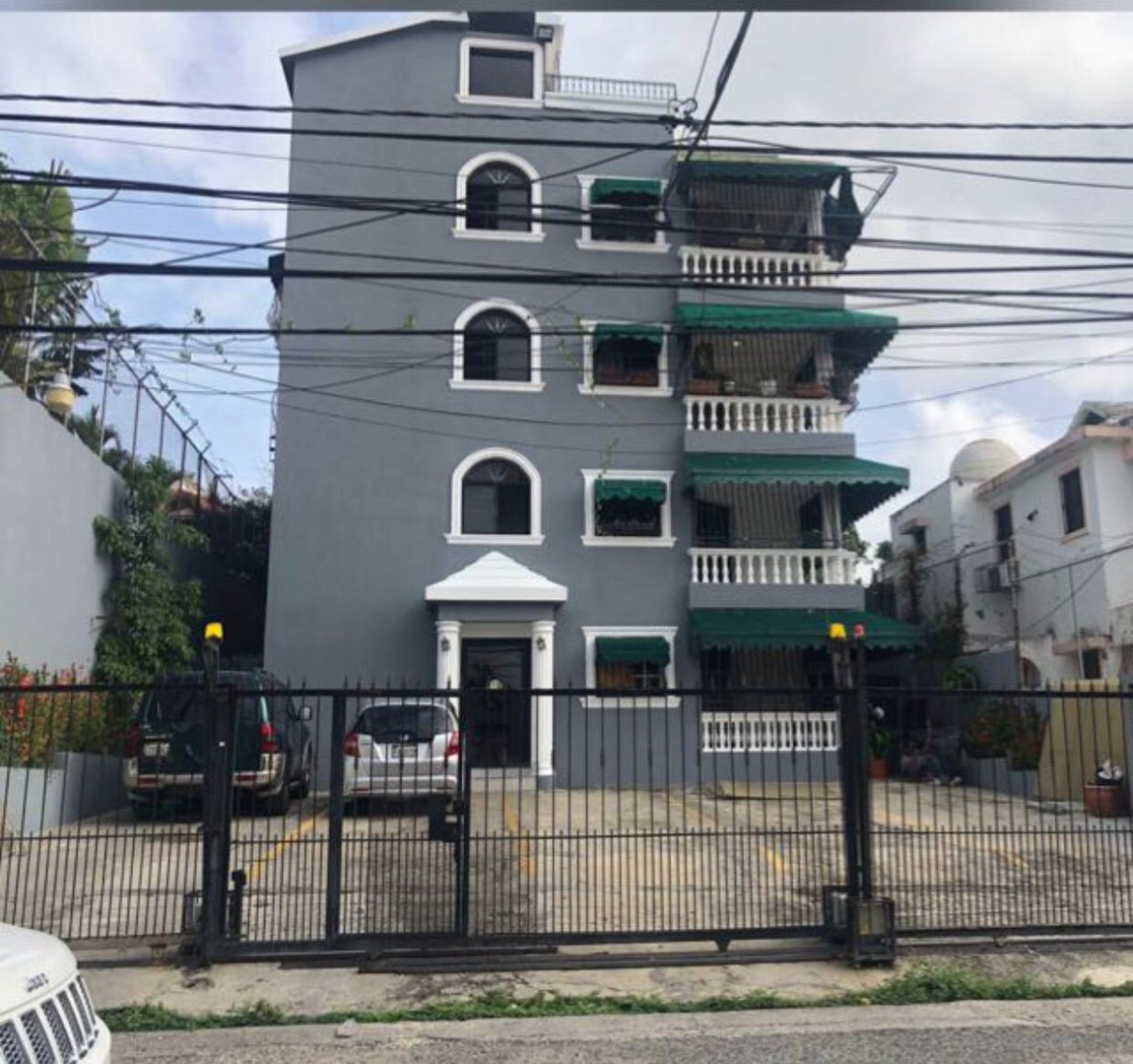apartamentos - 📍Colina de Los Ríos 
Alquiler RD$35,000.00 MANTENIMIENTO INCLUIDO Y 2 PARQUEOS. 0