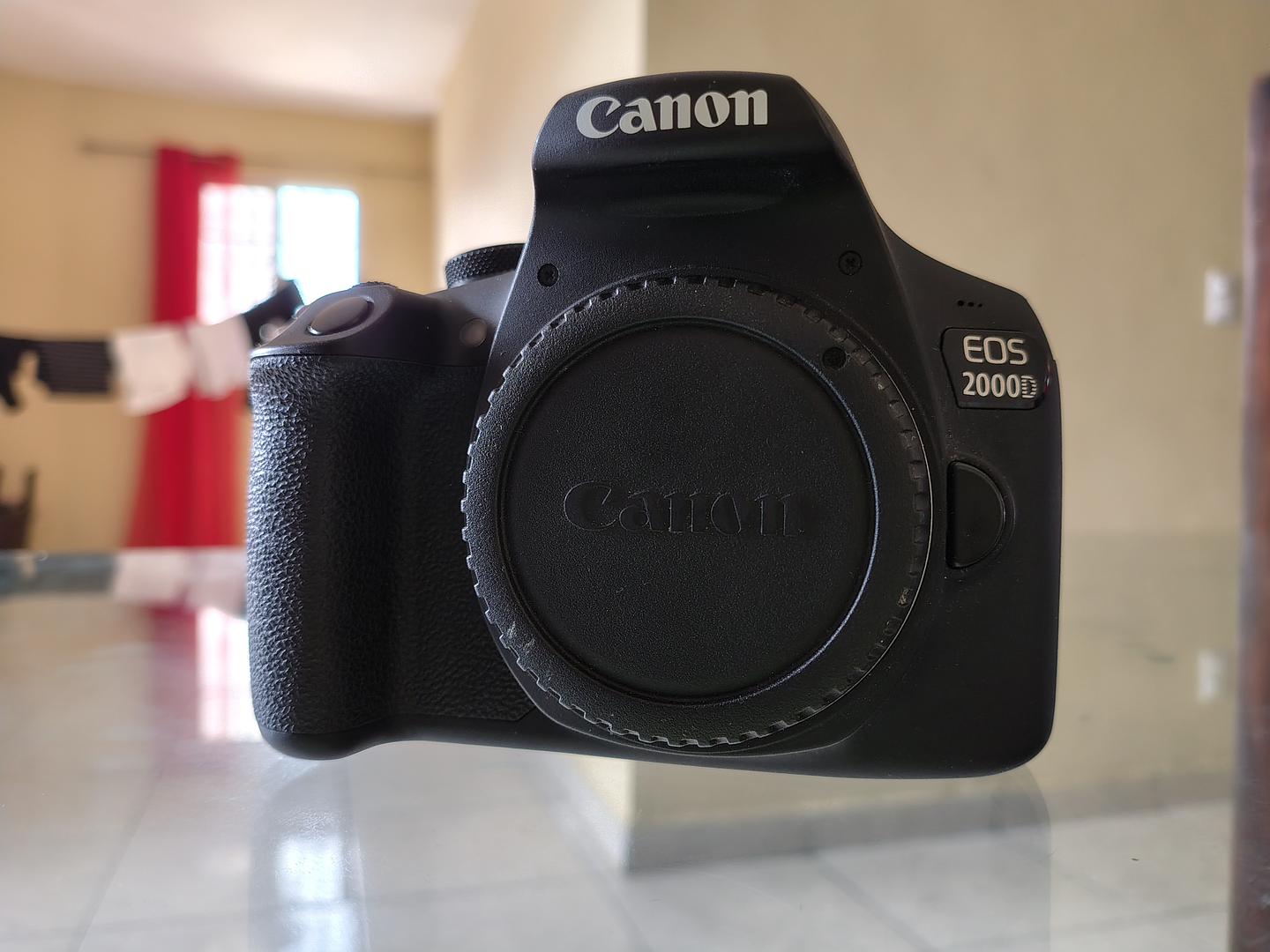 camaras y audio - Canon EOS 20000D negociable  0