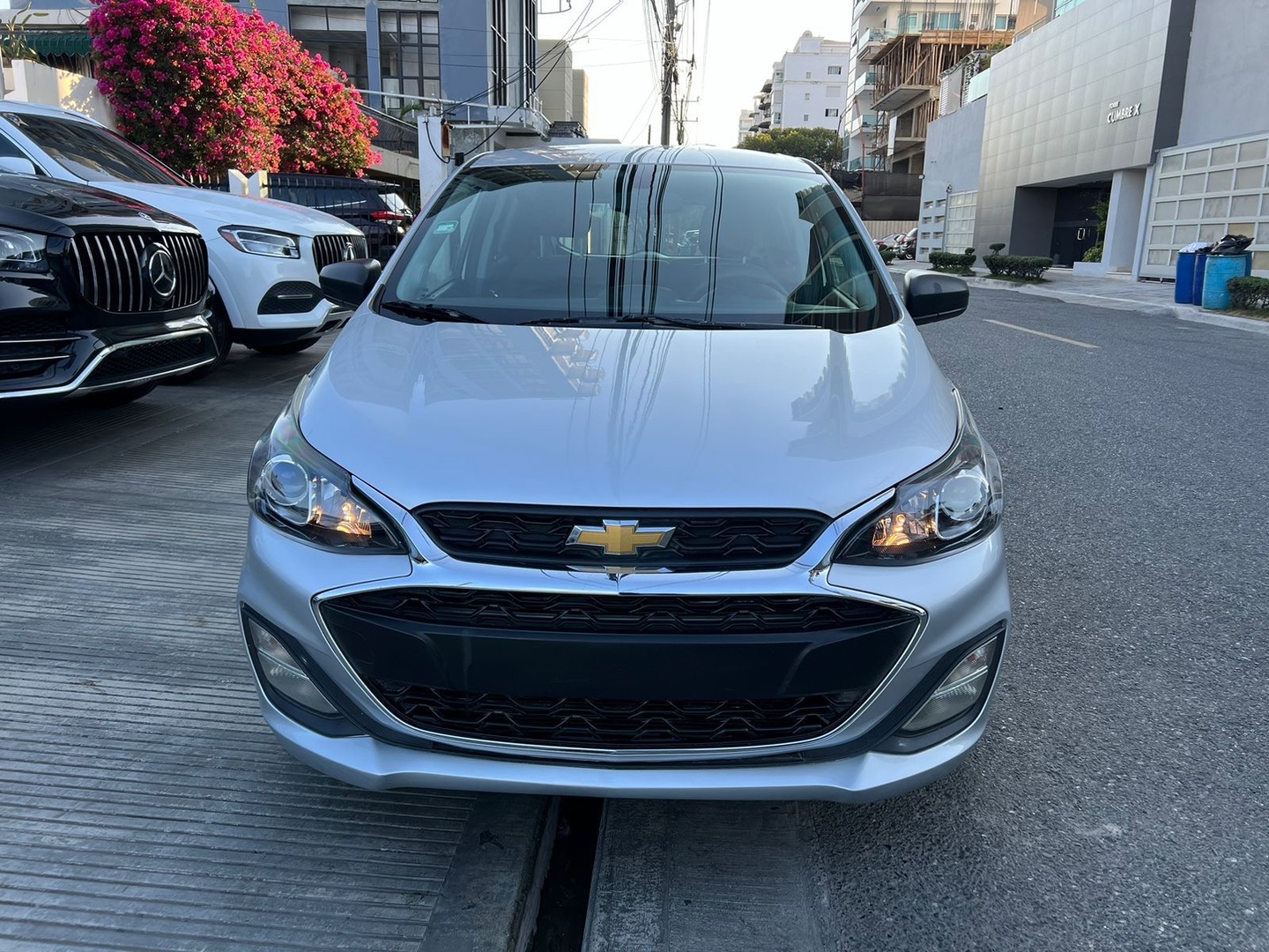 carros - Chevrolet Spark 2020 gris 4