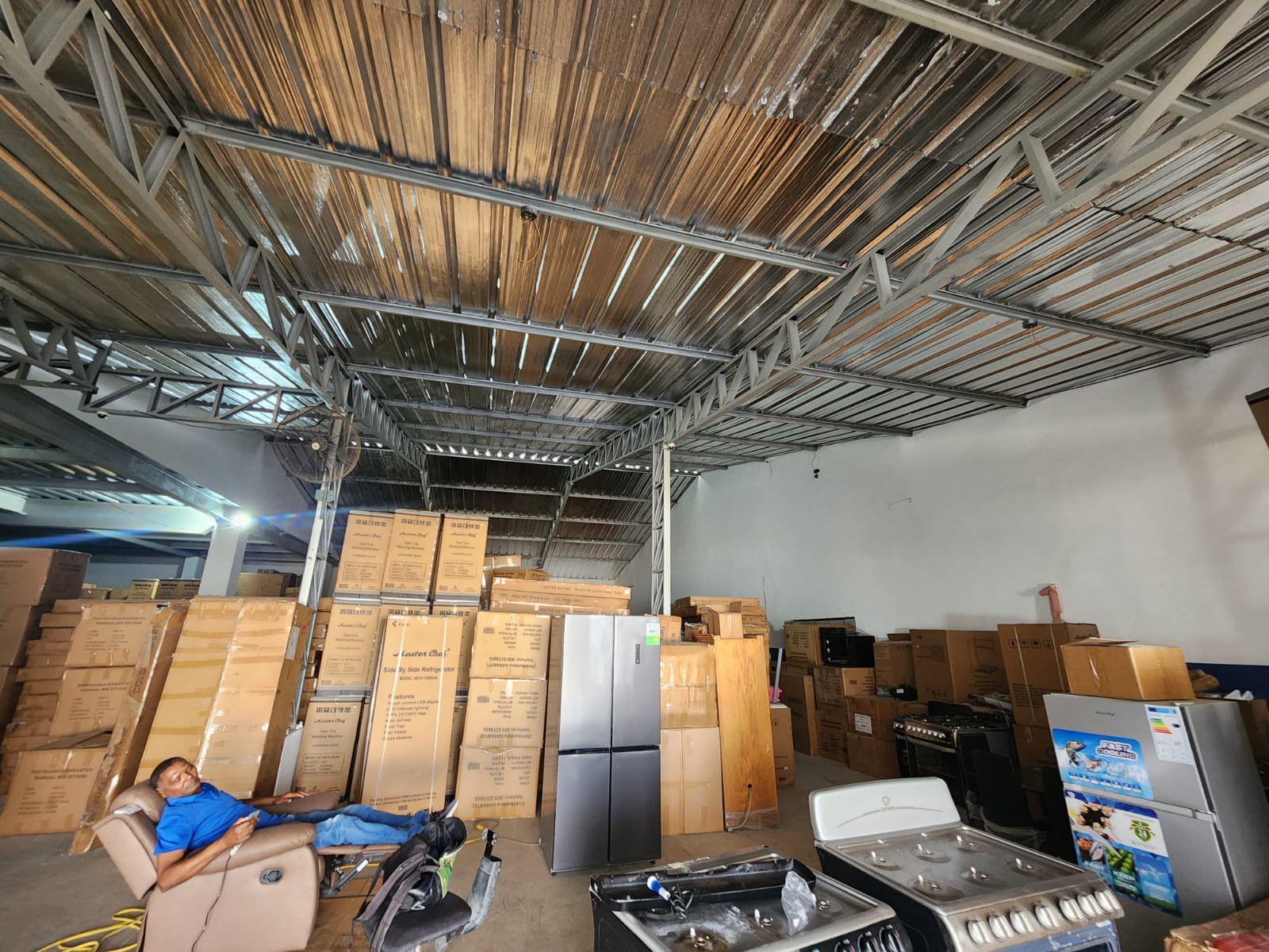 oficinas y locales comerciales - Alquilo Nave de 1,500 metros  en la cuaba  6