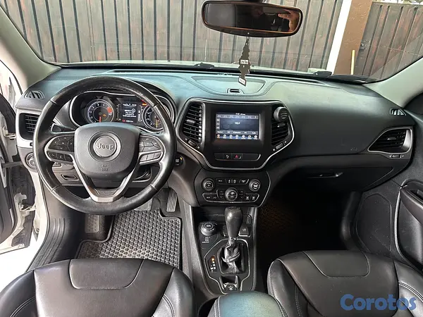 jeepetas y camionetas - VENDO JEEP CHEROKEE LATITUDE 2019 4x4  2