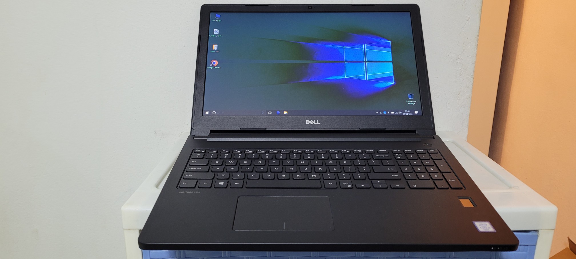 computadoras y laptops - Dell 3590 17 Pulg Core i5 8va Gen Ram 8gb Disco 256gb SSD hdmi 0