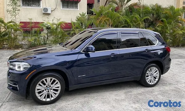 jeepetas y camionetas - 2017 bmw x5 xDrive35i  $23,300 como nueva 10