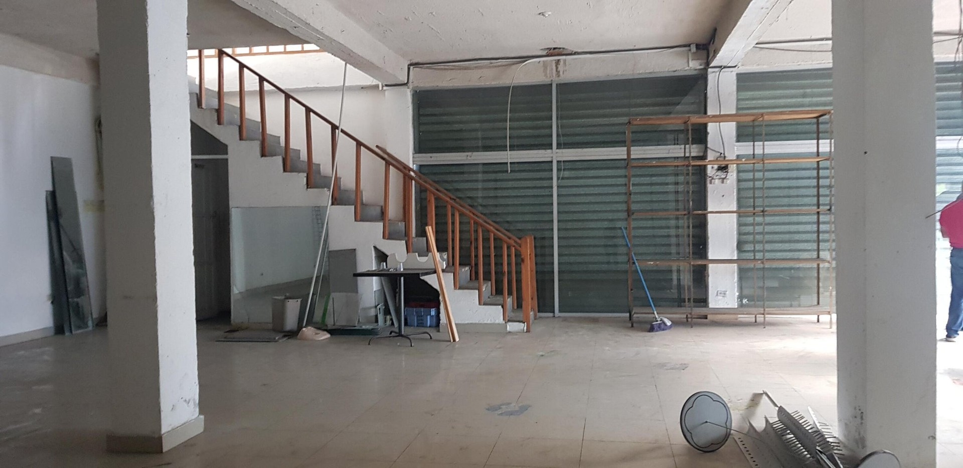 oficinas y locales comerciales - Local Comercial 2 niveles en total 480 MTS 6