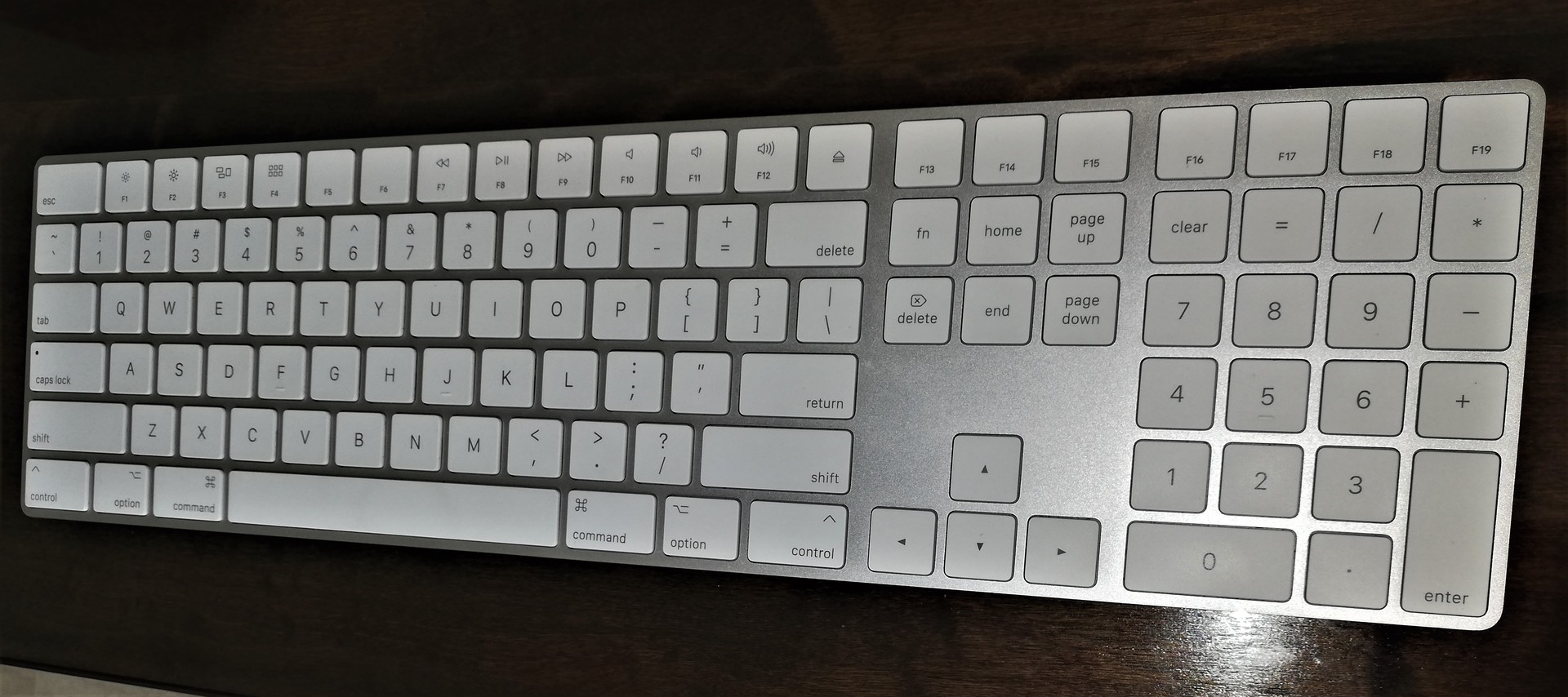 accesorios para electronica - Teclado Mágico de Apple con Teclado Numérico 1